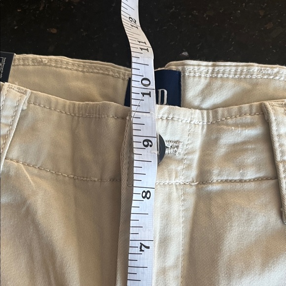 GAP Womens Classic Midrise Tan Shorts - Picture 8 of 9